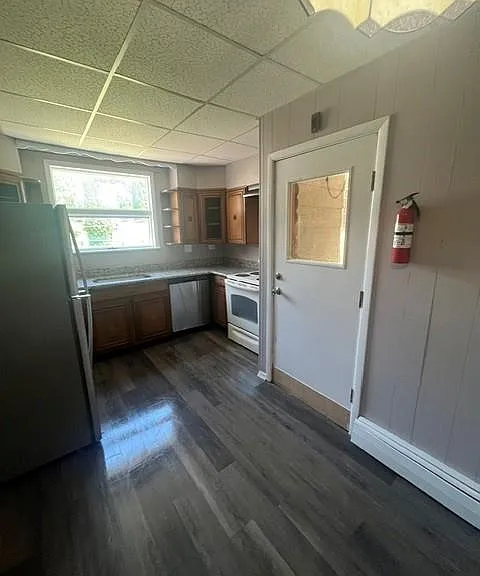 126 E High St — Photo 9