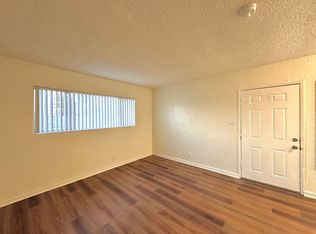 1378, Los Angeles, CA 90044