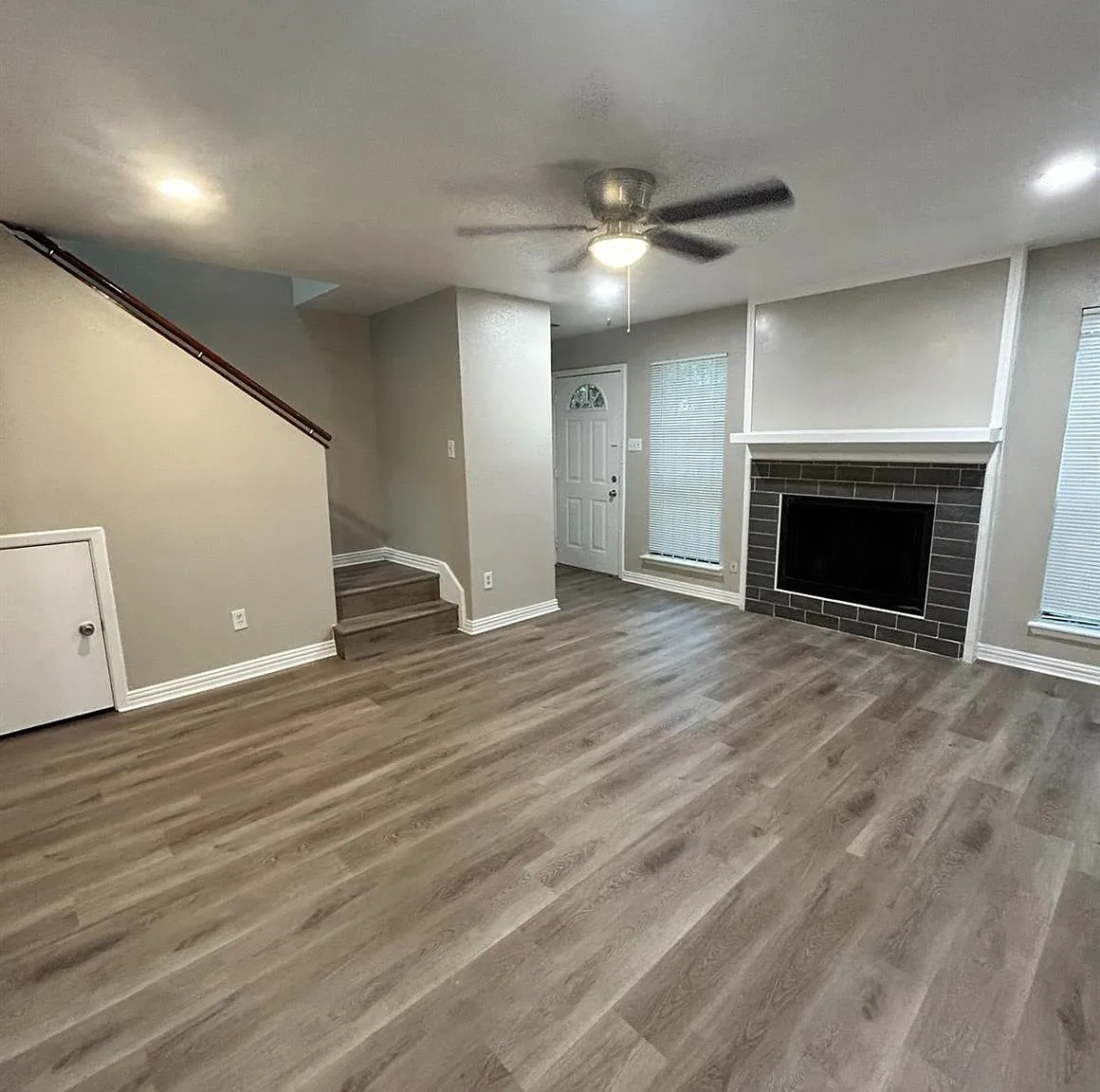 2 bed, 2.5 bath, 1260 sqft, $1,550 — Photo 3