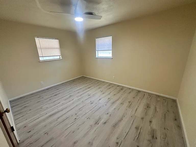 1747 N McCart St — Photo 6