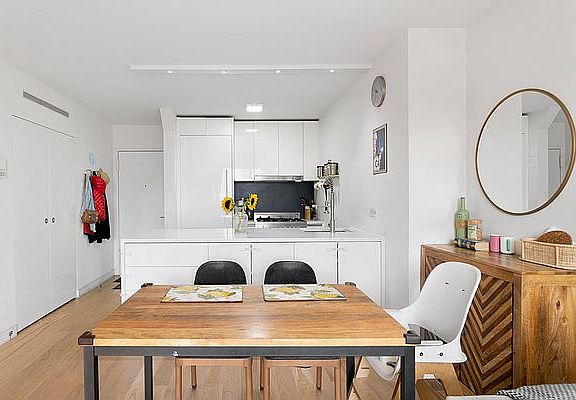 5th image of 301 W 53rd St APT 9B