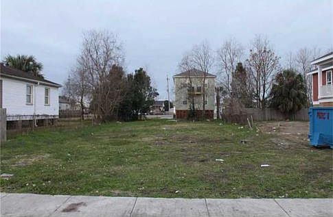 5th image of 6010 Vermillion Blvd