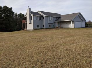 N5819 1242nd St, Prescott, WI 54021