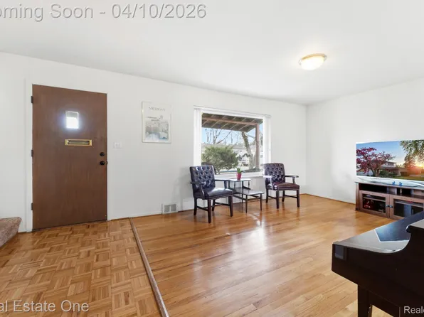 14262 Dundee St, Riverview, MI 48193