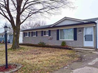 43282 Hyde Park Dr, Sterling Heights, MI 48313