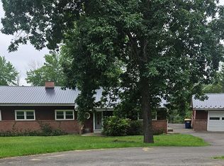 5 Courtly Cir, Owego, NY 13827