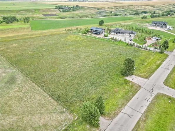 121028 272nd Ave E, Foothills County, AB T1S 4M4