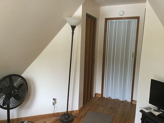 2nd image of 170 Jib St NW