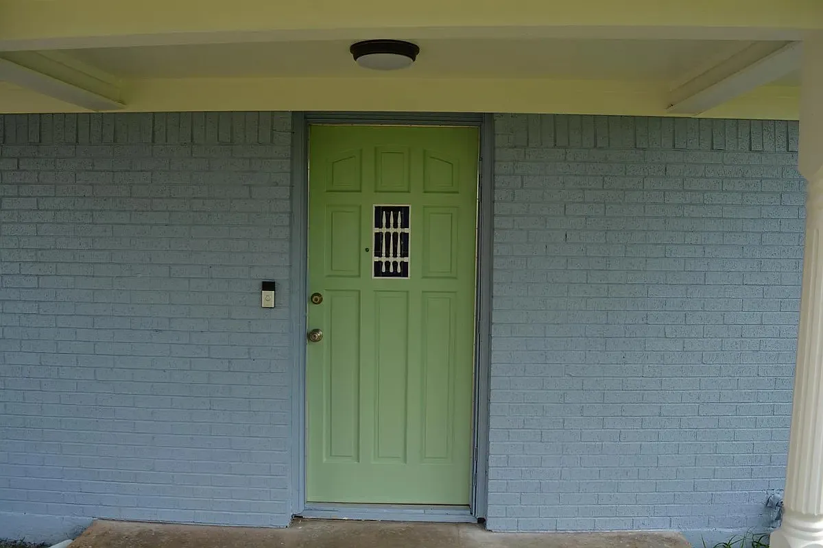 Front Door - 306 E Cook St