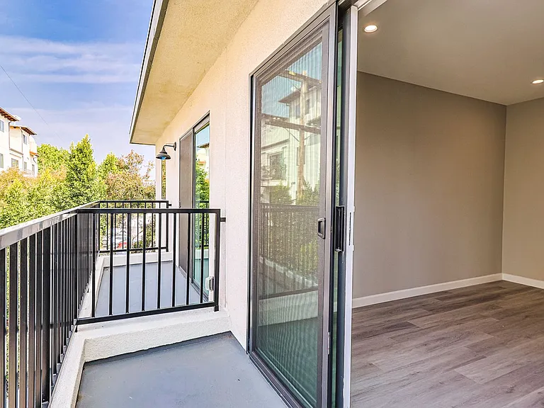 5261 Harmony Ave — Photo 31