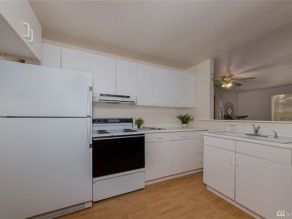 2nd image of 8909 44th Dr NE
