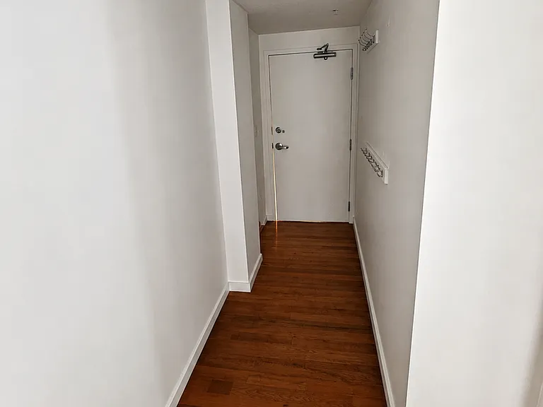 122 Washington St — Photo 1