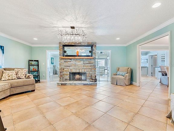4th image of 1660 Grandview Blvd