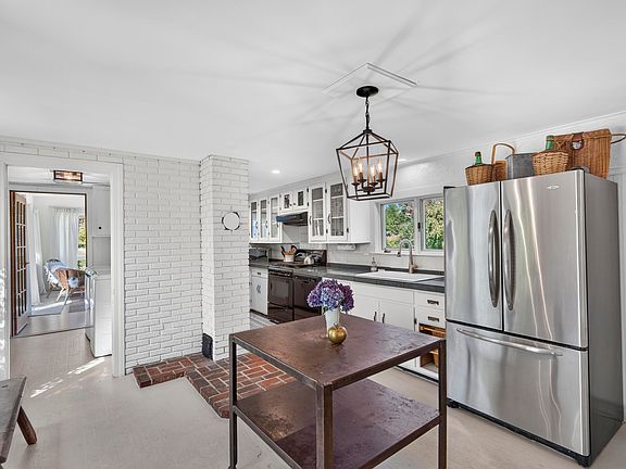 5th image of 661 Bremen Road