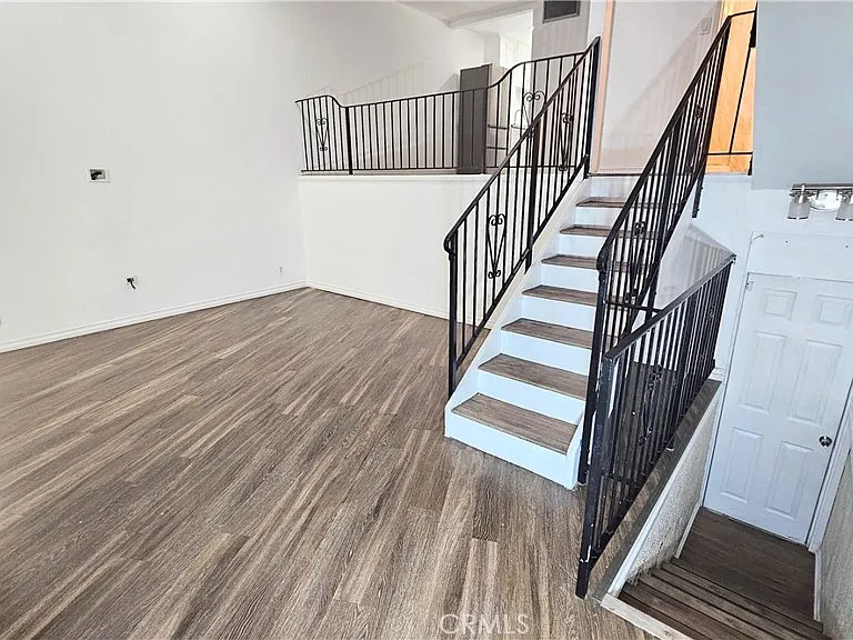 1139 W Badillo St — Photo 5