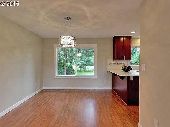5th image of 2450 SE Lindenbrook Ct