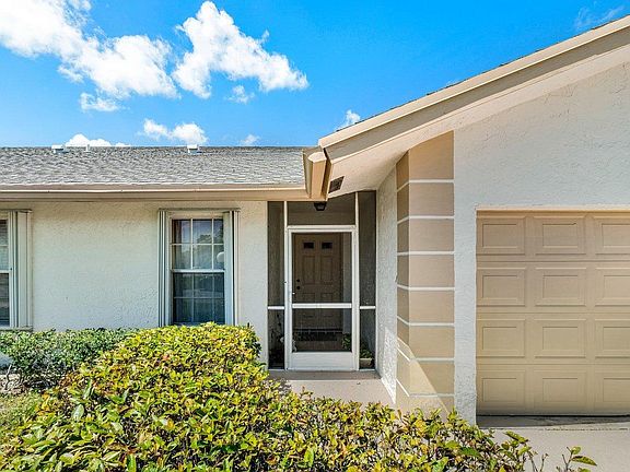 4th image of 3313 Justin Cir