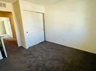 1105 Scarlet Sparrow St, Henderson, NV 89011