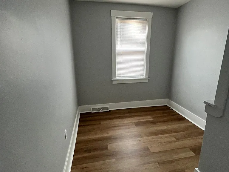 4144 Stanley St — Photo 8