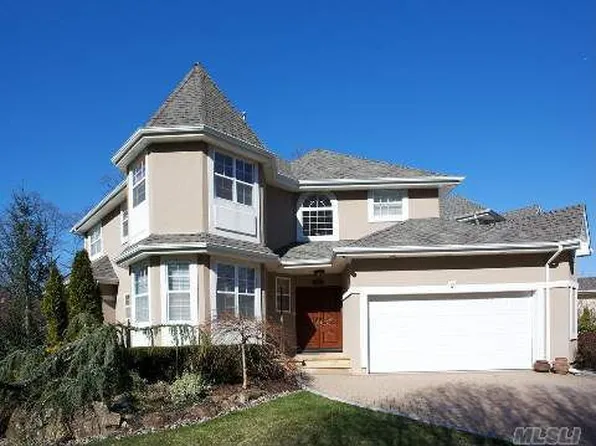 2 Sabrina Ct, Dix Hills, NY 11746