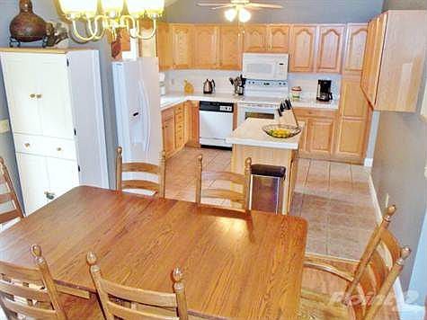 5th image of 169 Brooklin St