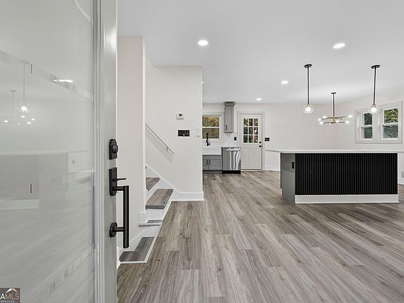 4th image of 3991 Lindsey Dr
