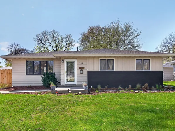 217 SE 8th St, Ankeny, IA 50021