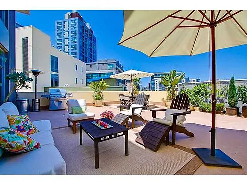 206 Park Blvd Photo 1