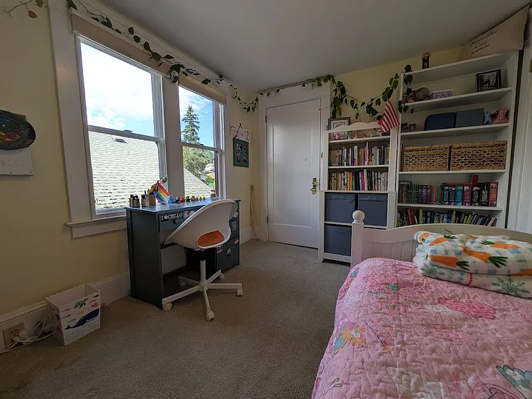 1211 SE 52nd Ave — Photo 9