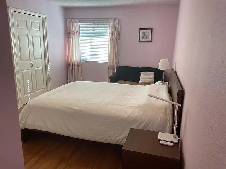 1021 E Harrington Way — Photo 2