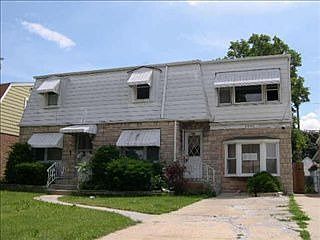 1st image of 3037 Ernst St