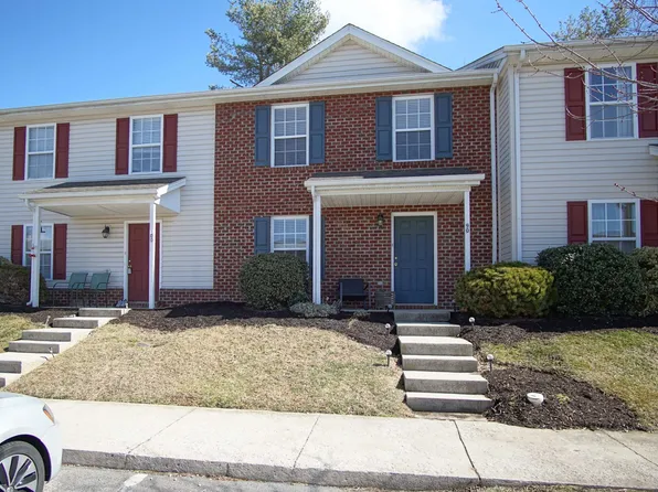 90 Salem Ln, Christiansburg, VA 24073