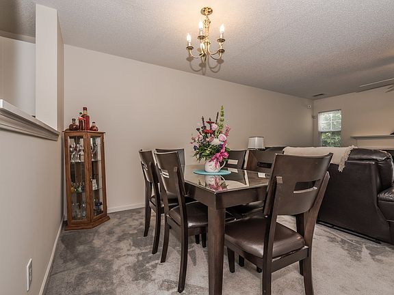 3rd image of 7611 Petrea Ln