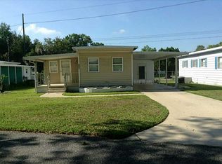 6005 Ridgewood Dr, Zephyrhills, FL 33542