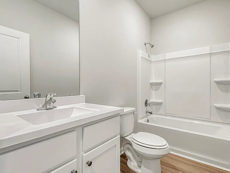 Secondary bathroom.