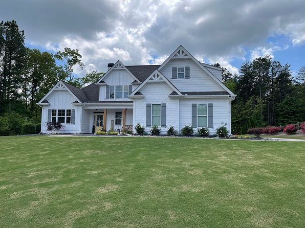 605 Red Leaf Way