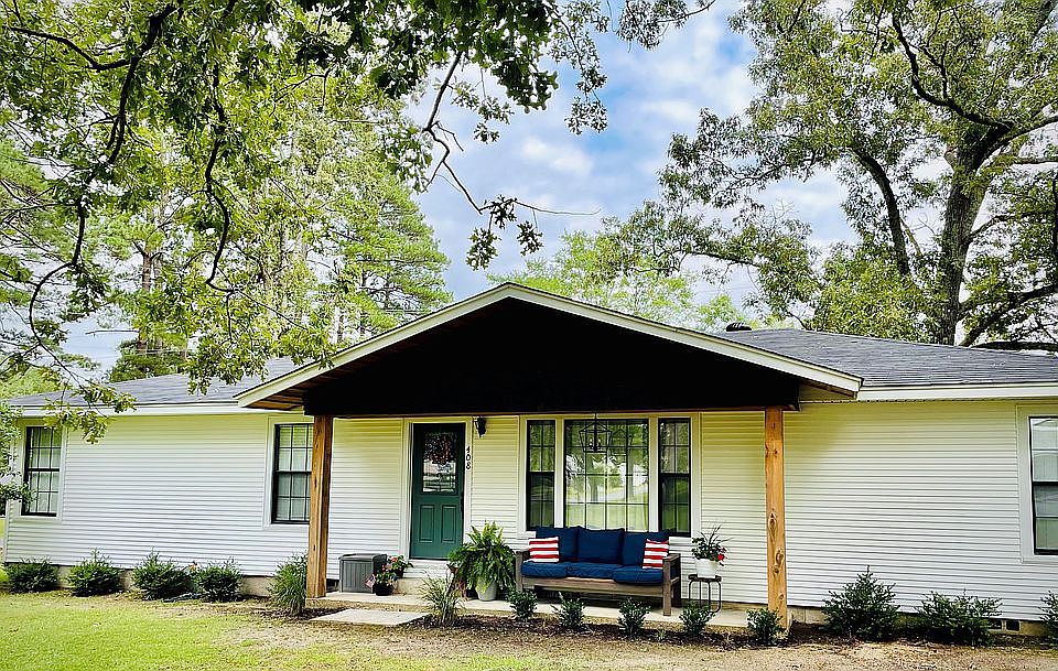 1st image of 408 Miles St