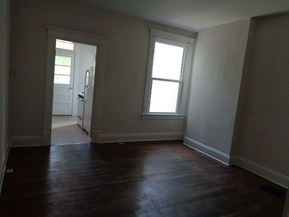 3rd image of 42-44 W Norwich Ave #42