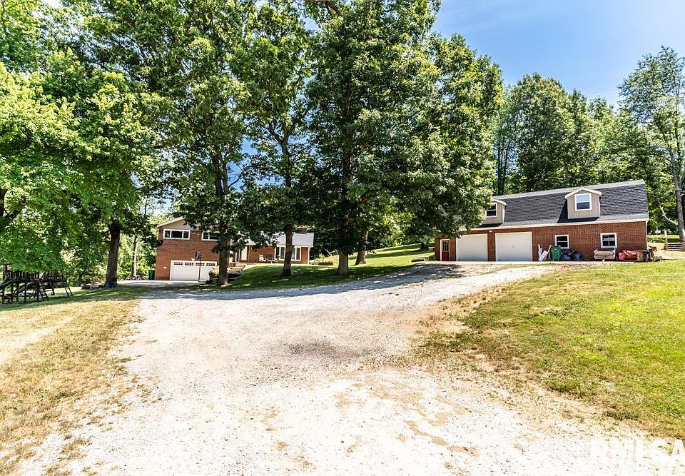2715 Sheridan Rd, Pekin, IL 61554 Zillow