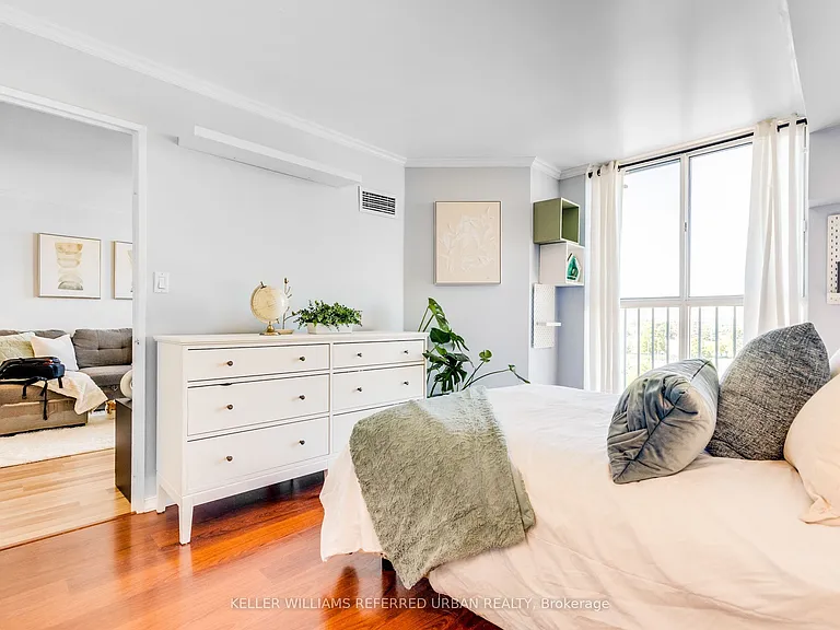 1625 Pickering Pkwy #703 — Photo 32