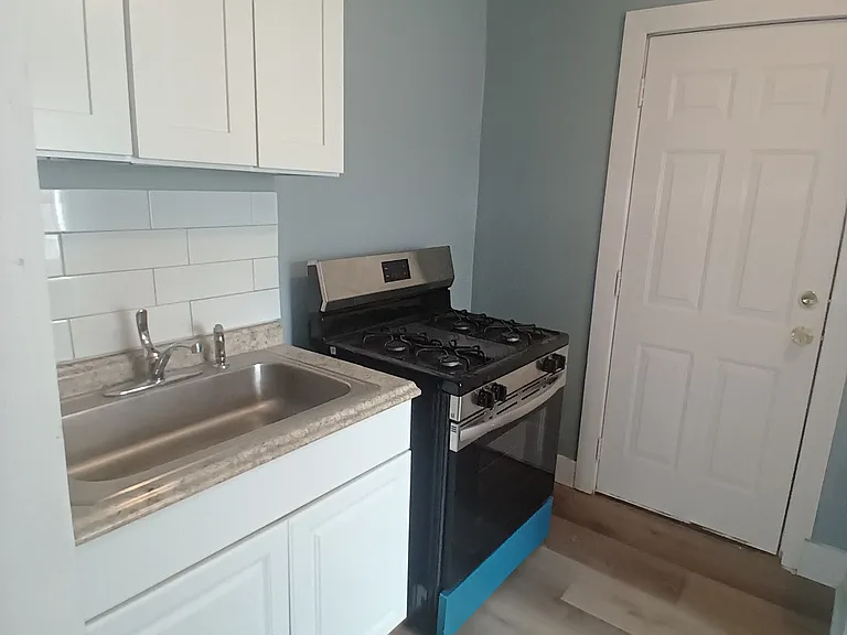 2417B Lasalle St #2417 — Photo 7