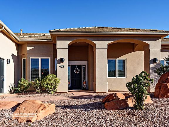 3rd image of 973 E Mesa Vista Drive