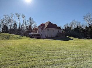 20 Whiting Rd, Oxford, MA 01540