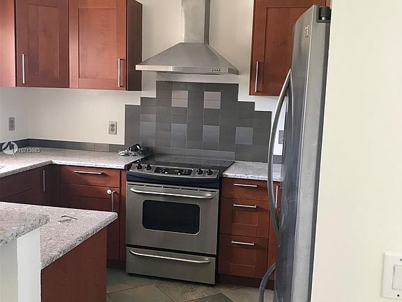 5th image of 716 Juniper Ln