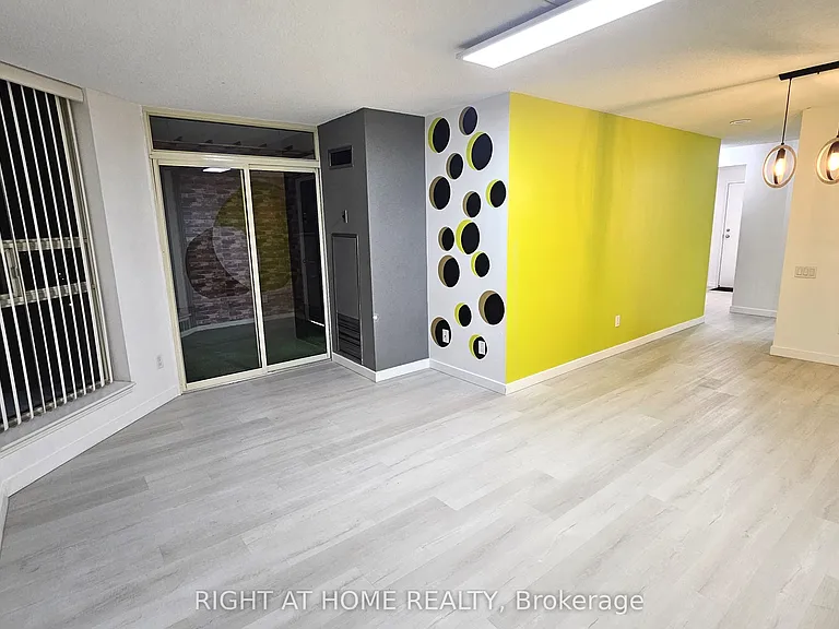 2460 Eglinton Ave E #1714 — Photo 9