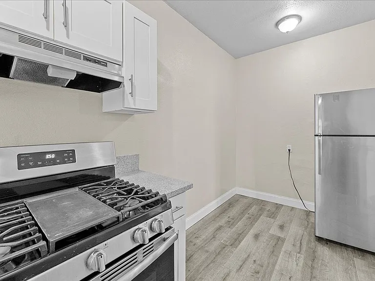118 N Westmoreland Ave #202 — Photo 6