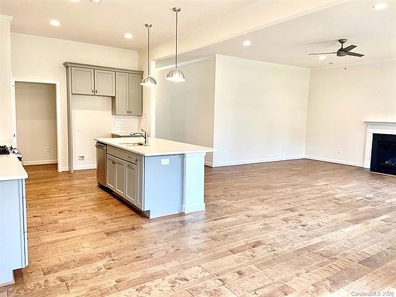 5th image of 7107 Brandywine Ln #490