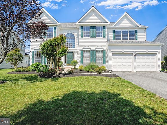 3rd image of 217 Northfield Way