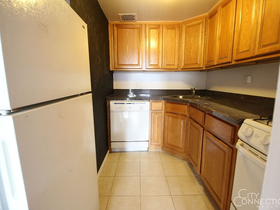 2nd image of 325 E 64th St APT 311