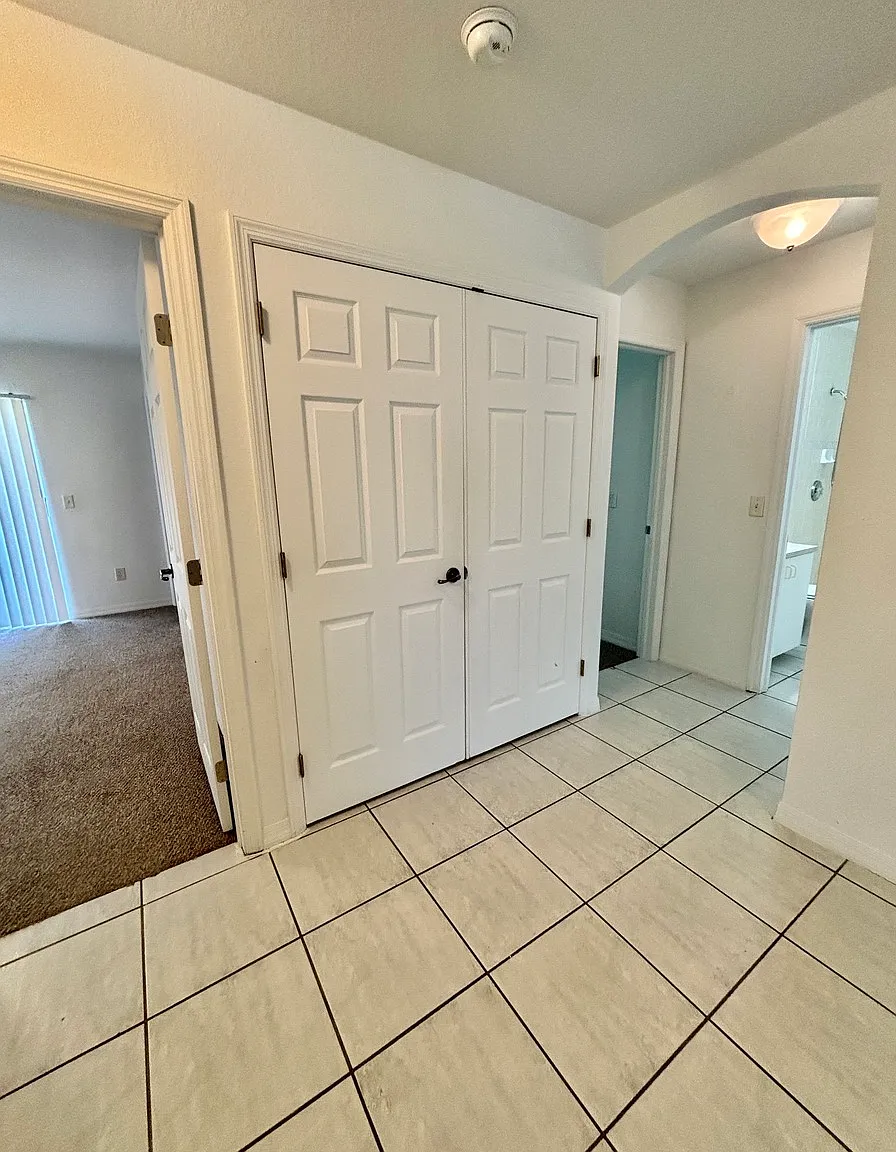 3 bed, 2.0 bath, 1139 sqft, $1,399 — Photo 4